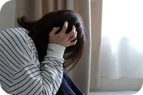 誰にも言えず困っている